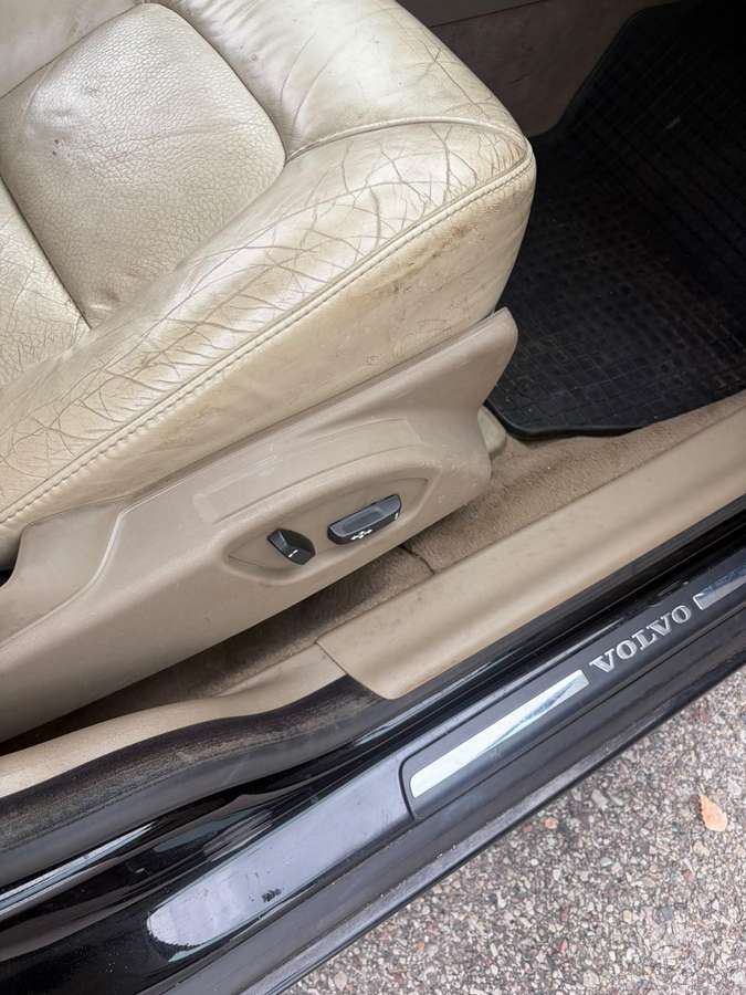 Volvo V70 2012 — photo 15
