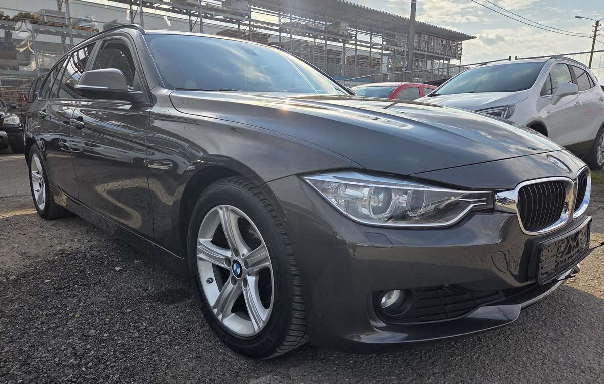 BMW 318, 2013