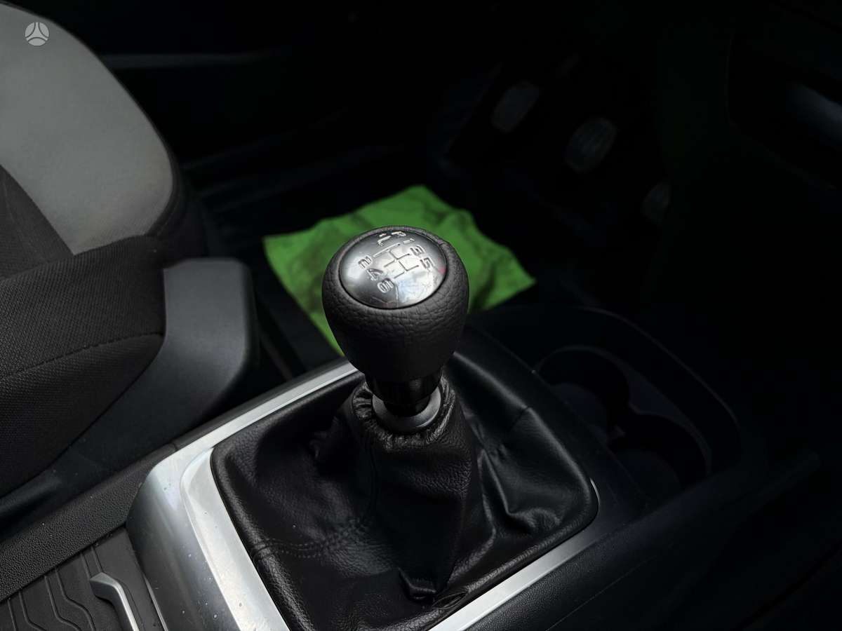 Citroen C4 2015 — photo 16