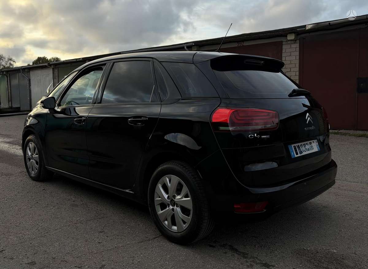 Citroen C4 2015 — interior