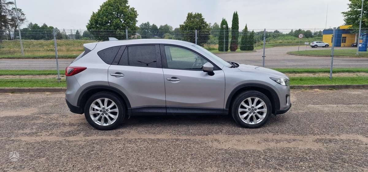 Mazda CX-5 2013 — двигун 2191 cm³, 175 HP (129kW)