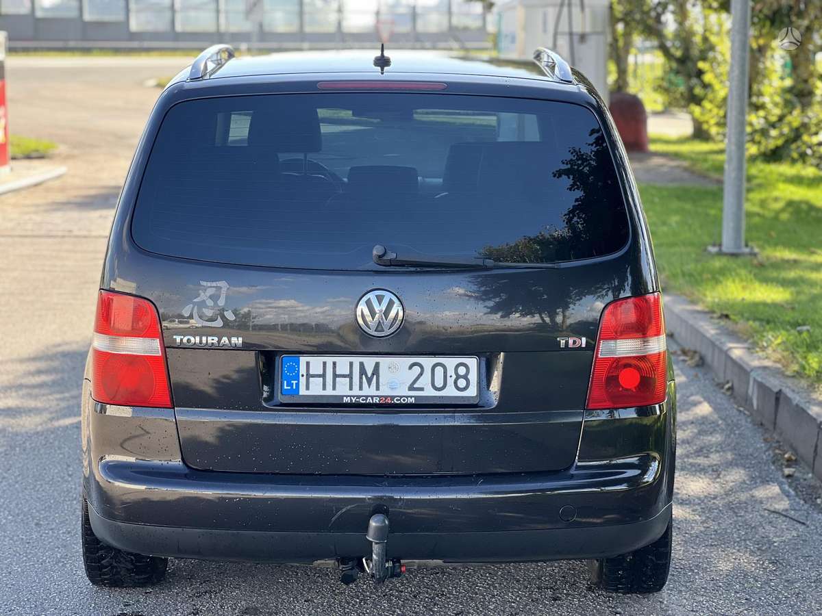 Volkswagen Touran 2004 — photo 5