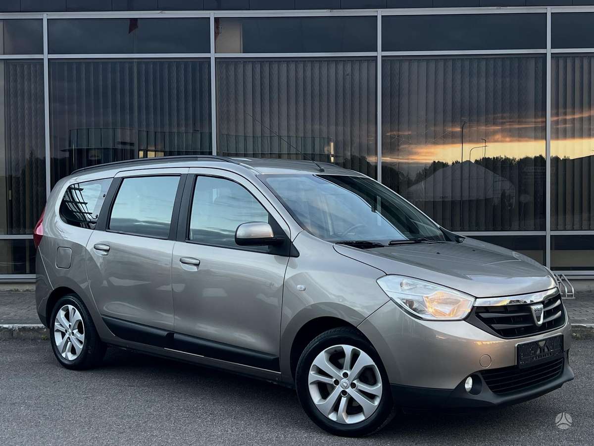 Dacia Lodgy 2013 — rear view