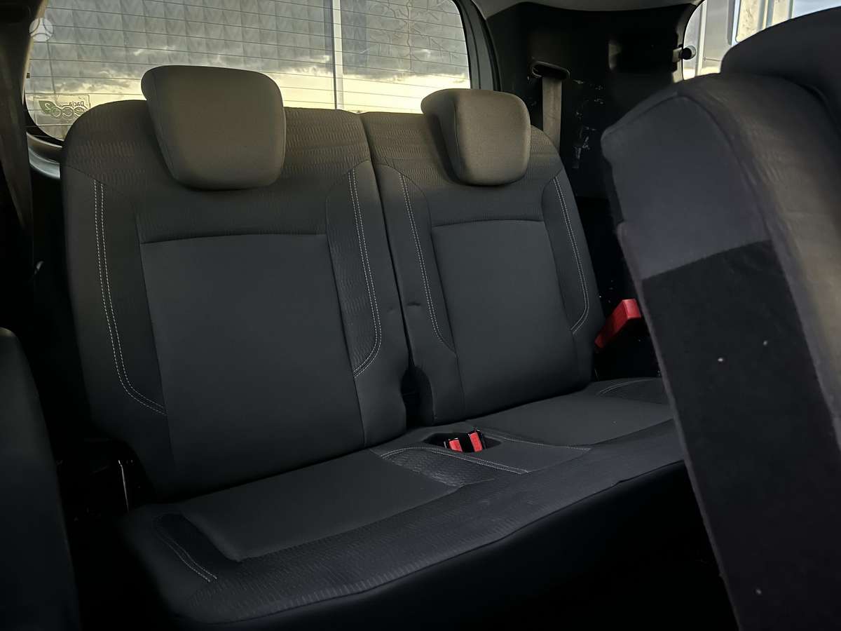 Dacia Lodgy 2013 — photo 26