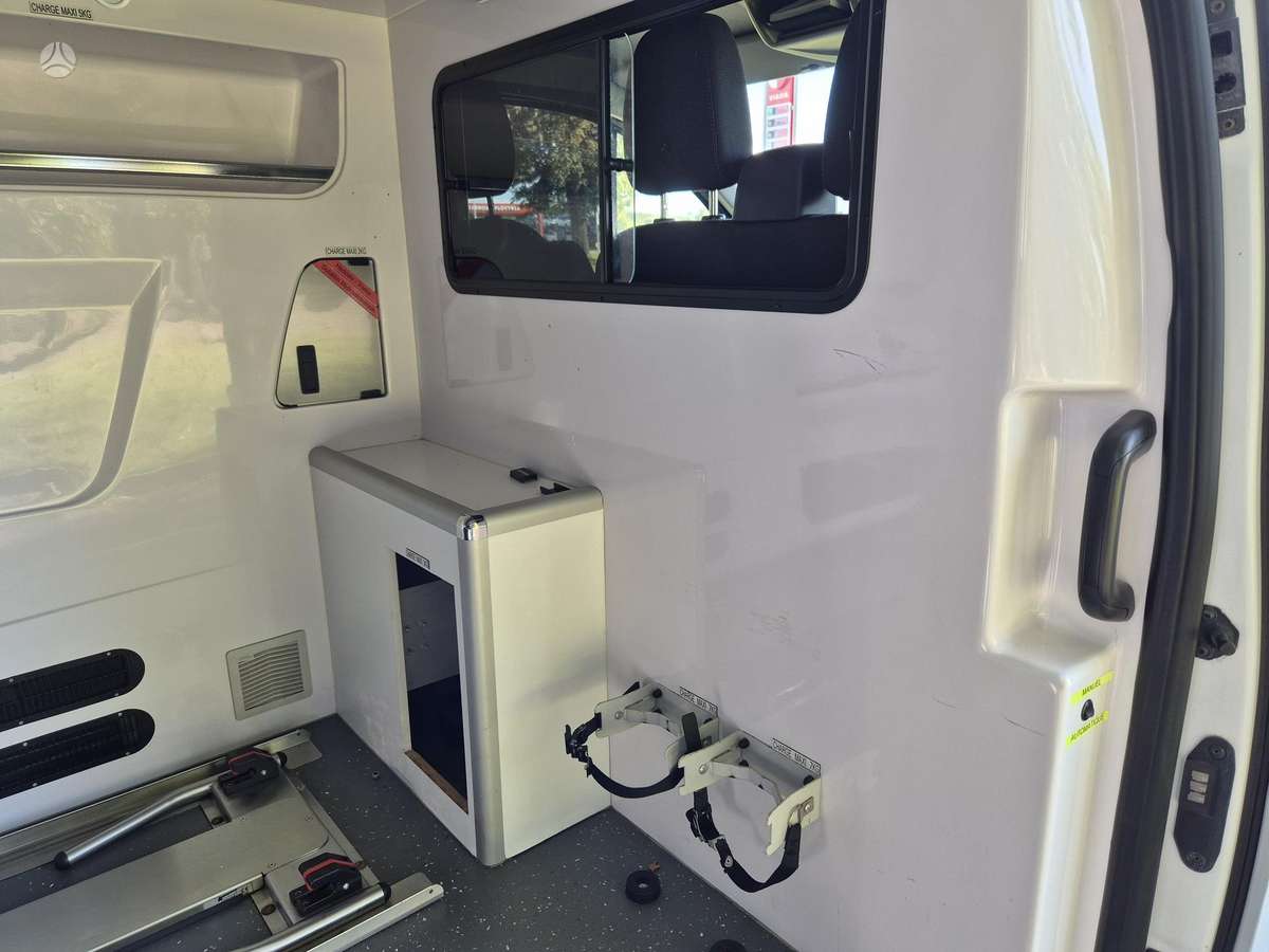 Ford Transit 2013 — photo 10