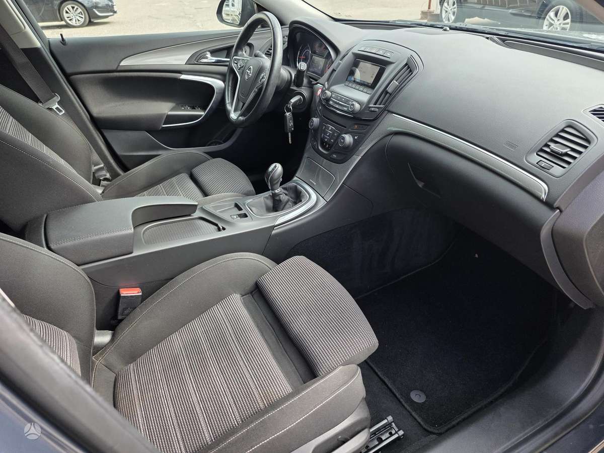 Opel Insignia 2013 — photo 10