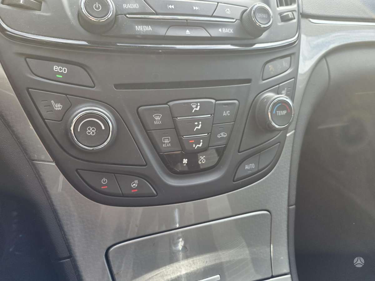 Opel Insignia 2013 — photo 16