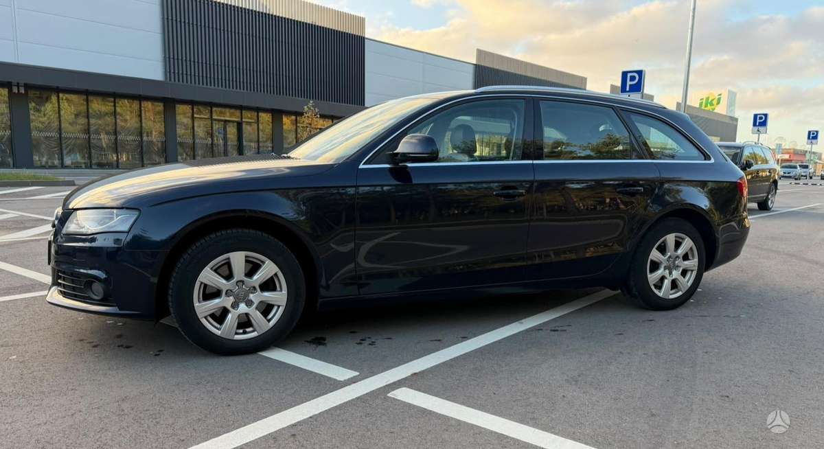 Audi A4 2009 — двигун 1986 cm³, 143 HP (105kW)