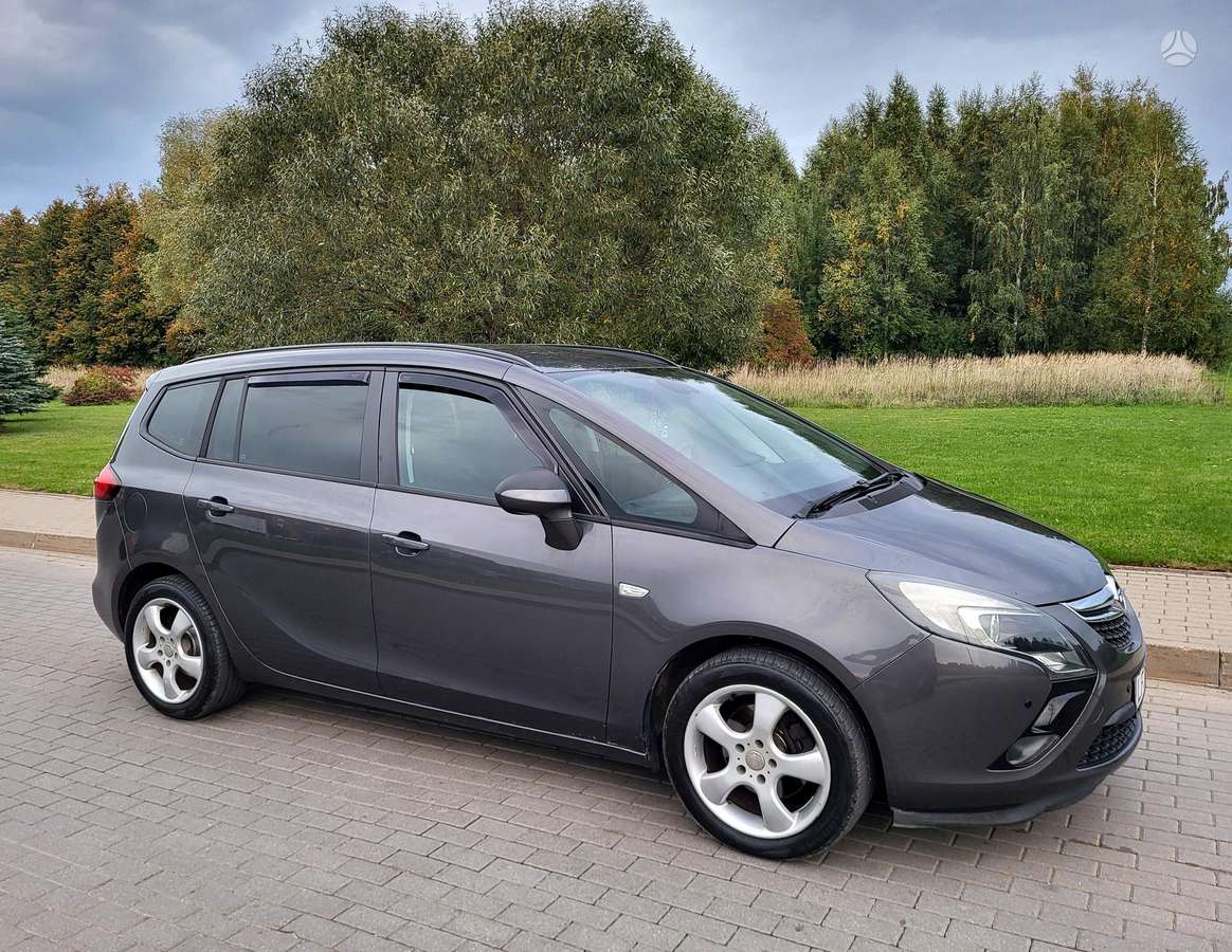 Opel Zafira 2012 — фото 14