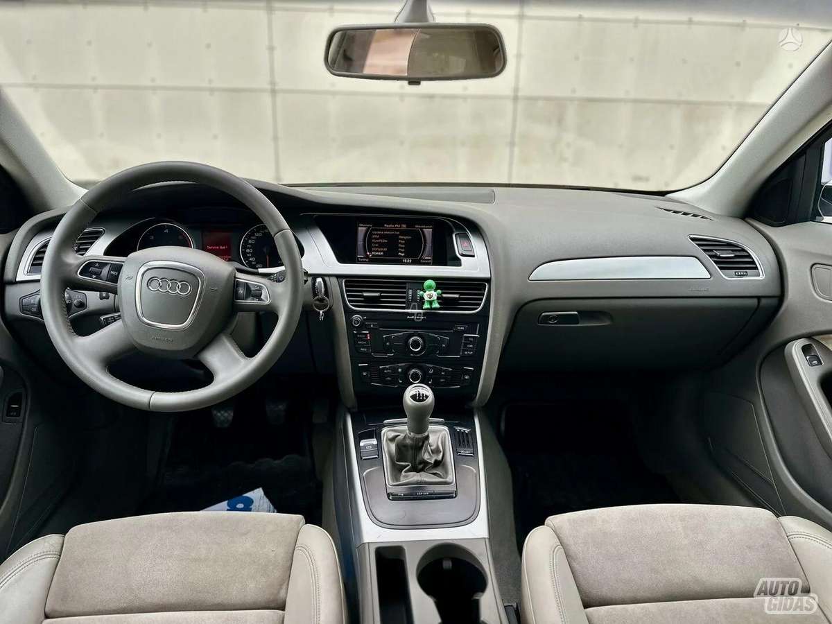 Audi A4 2010 — фото 20