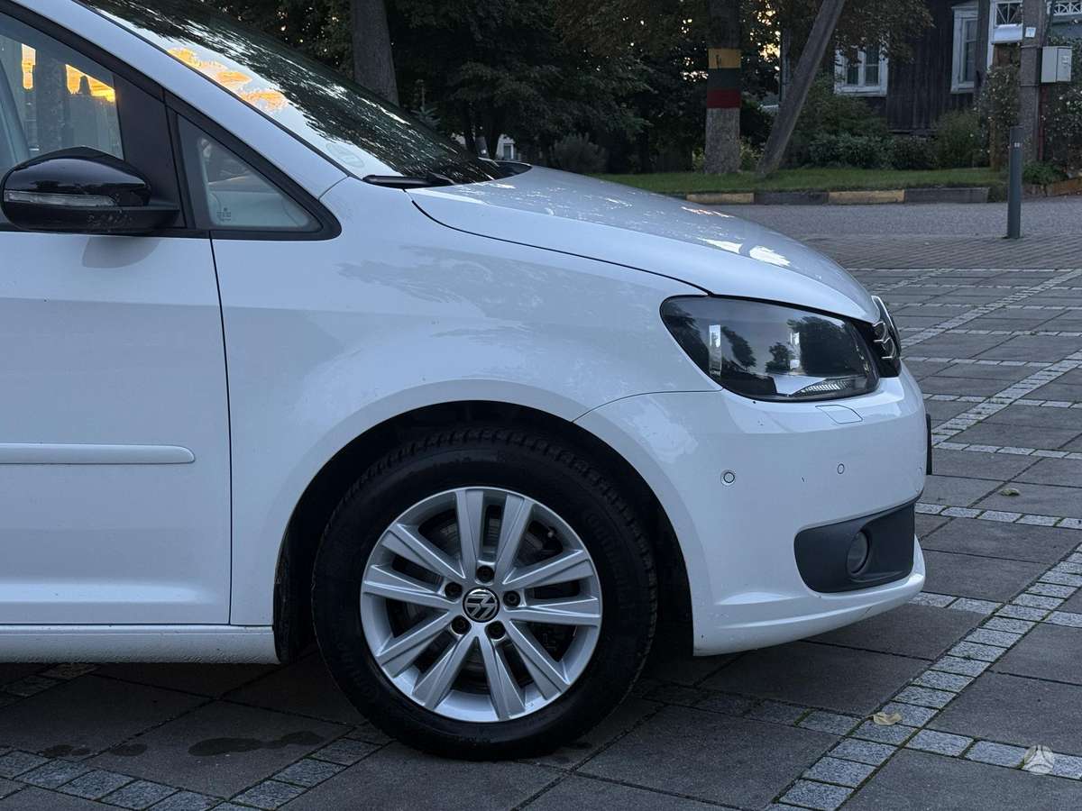 Volkswagen Touran 2014 — photo 10