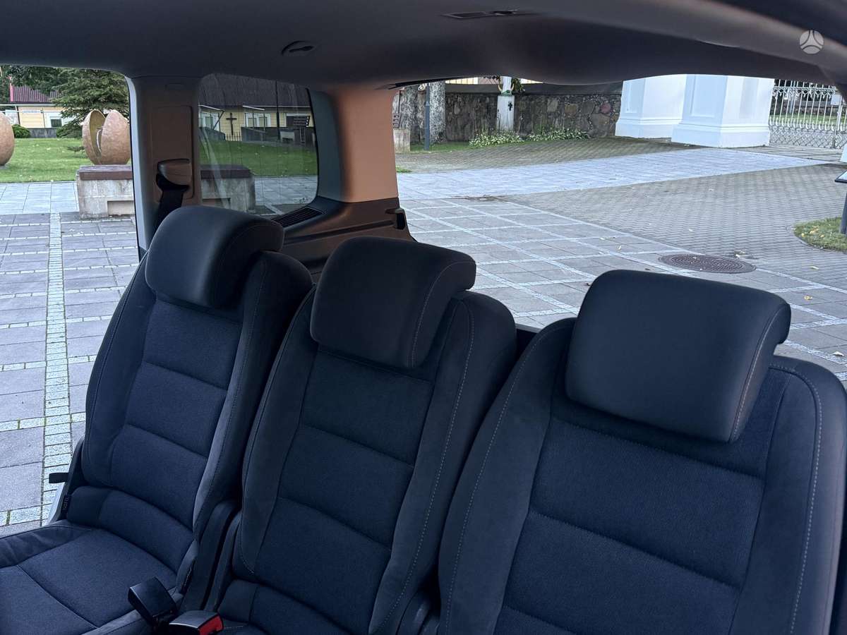 Volkswagen Touran 2014 — photo 22