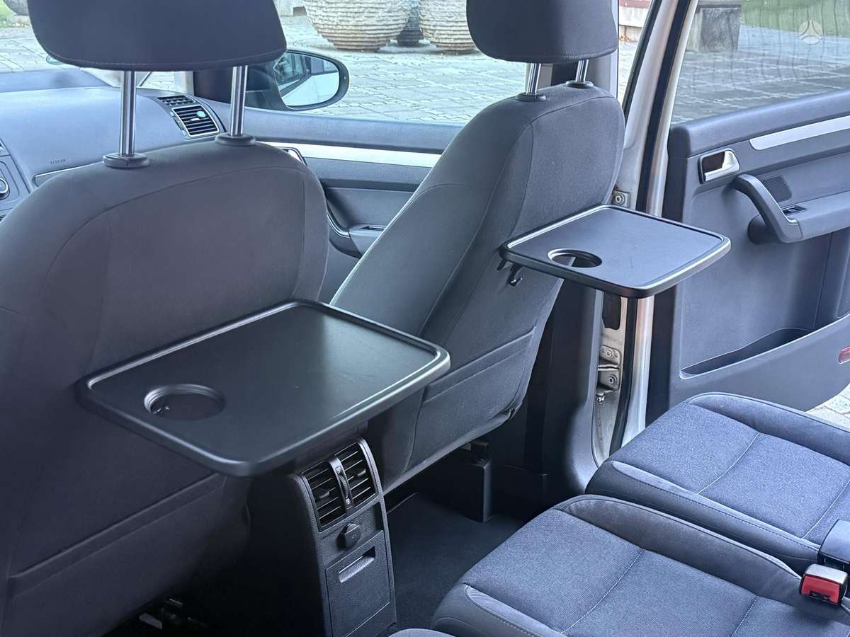 Volkswagen Touran 2014 — photo 23