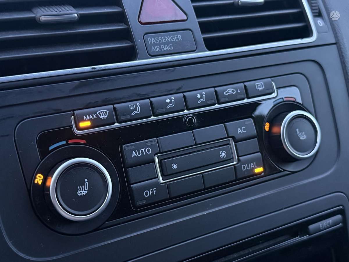 Volkswagen Touran 2014 — photo 25