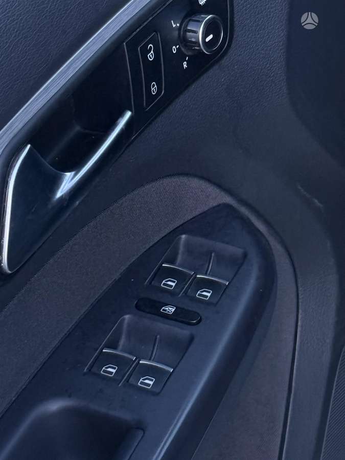 Volkswagen Touran 2014 — photo 26