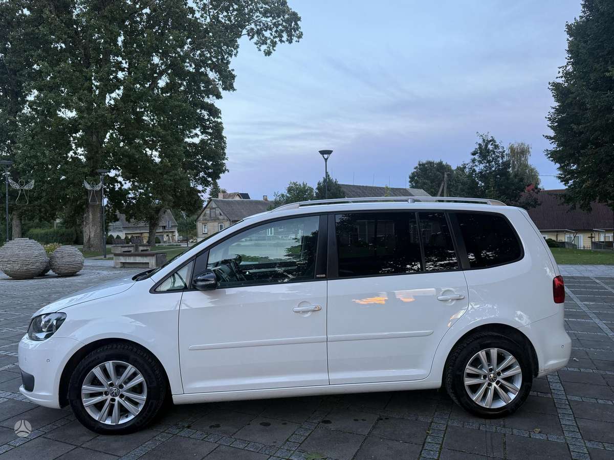 Volkswagen Touran 2014 — photo 8