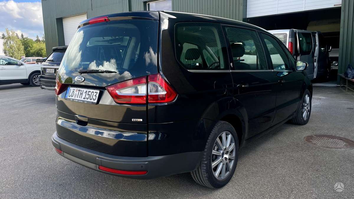Ford Galaxy 2008 — фото 5