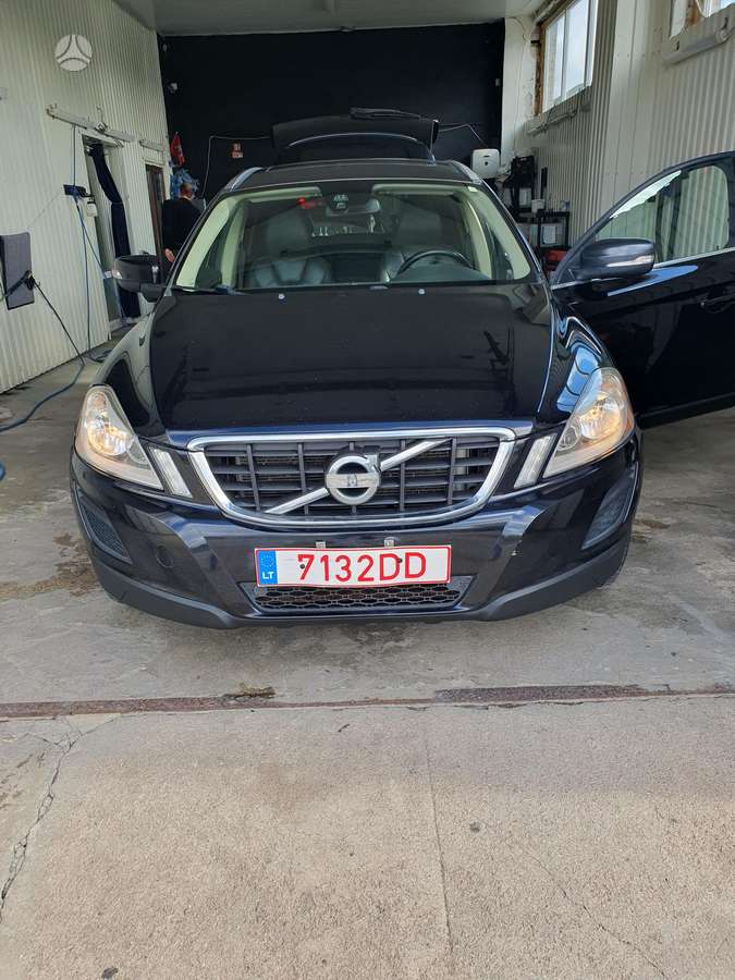 Volvo XC60 2012 — photo 13