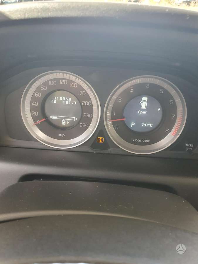Volvo XC60 2012 — photo 18