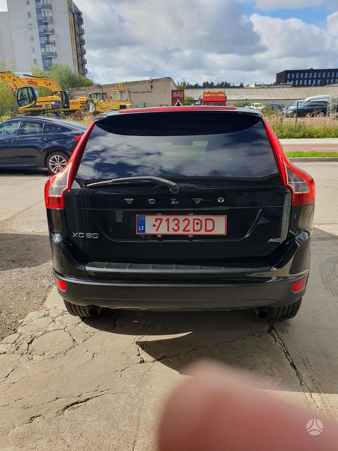 Volvo XC60 2012 — interior