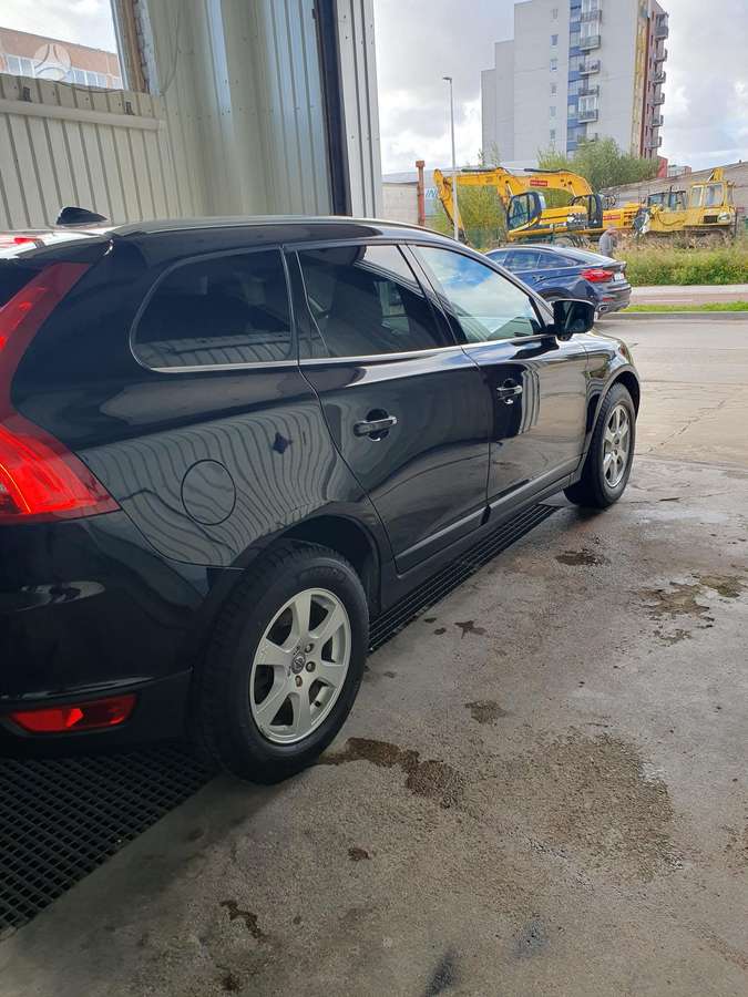 Volvo XC60 2012 — photo 7