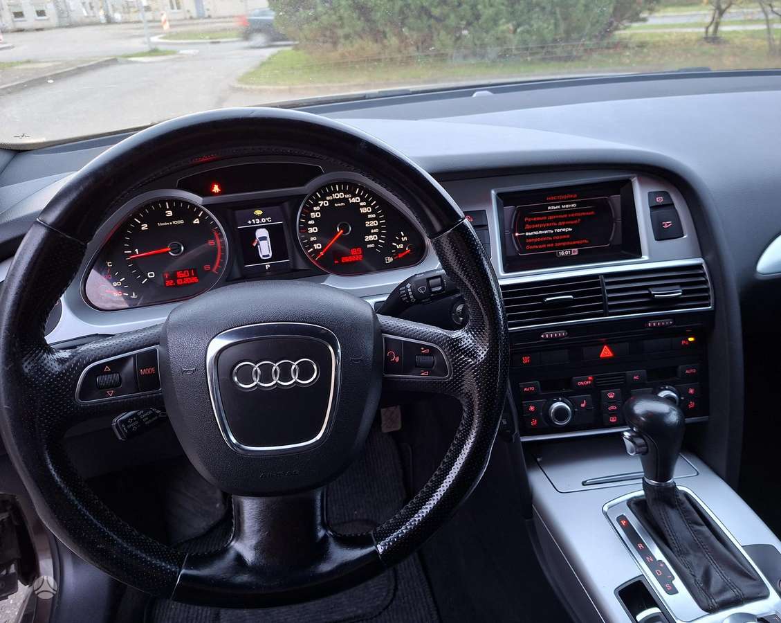 Audi A6 2009 — photo 14