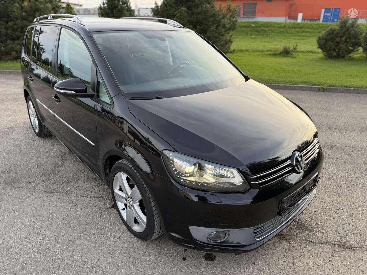 Volkswagen Touran 2011 — photo 7
