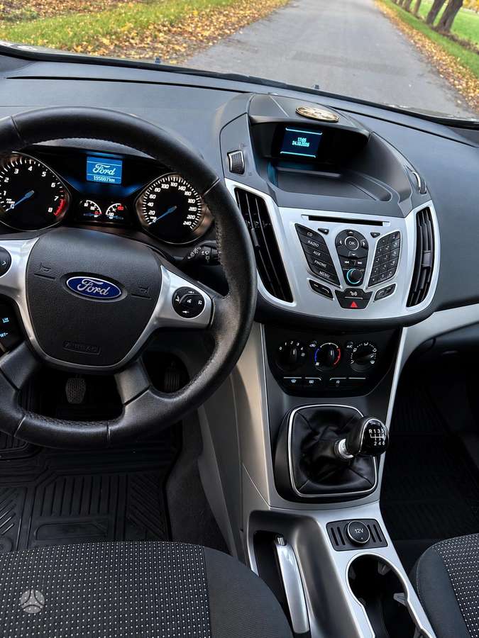 Ford C-MAX 2015 — photo 11