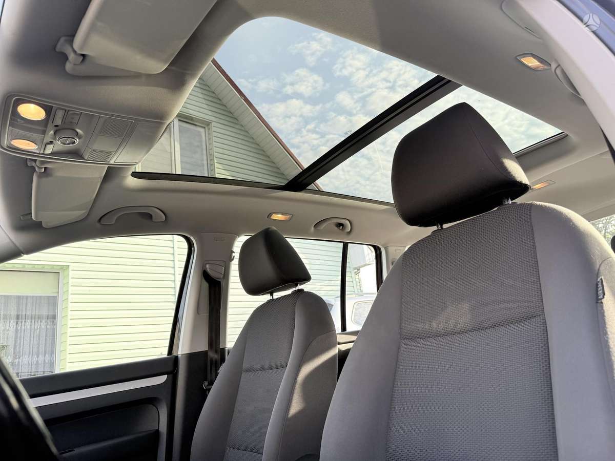 Volkswagen Touran 2014 — photo 13