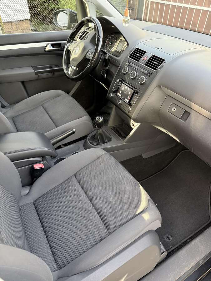 Volkswagen Touran 2014 — photo 7