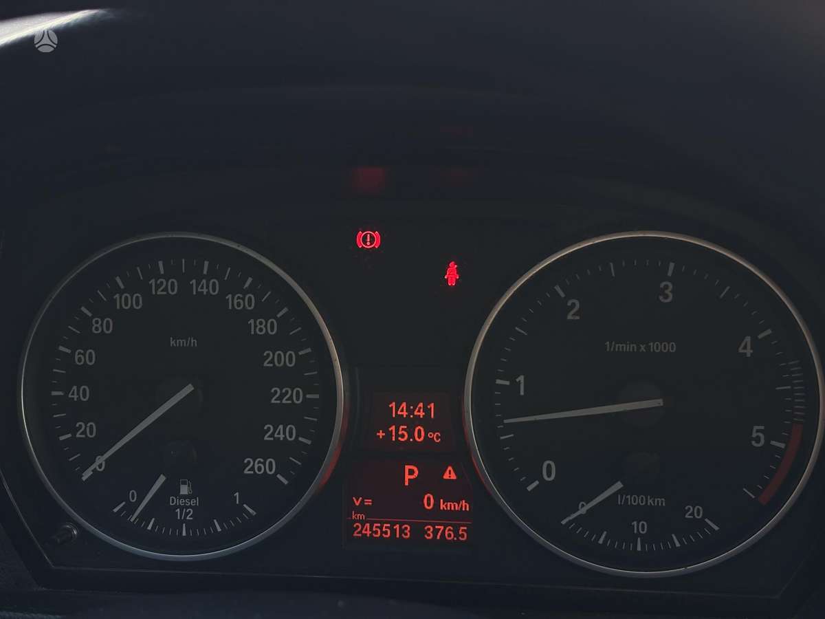 BMW 325 2009 — photo 25