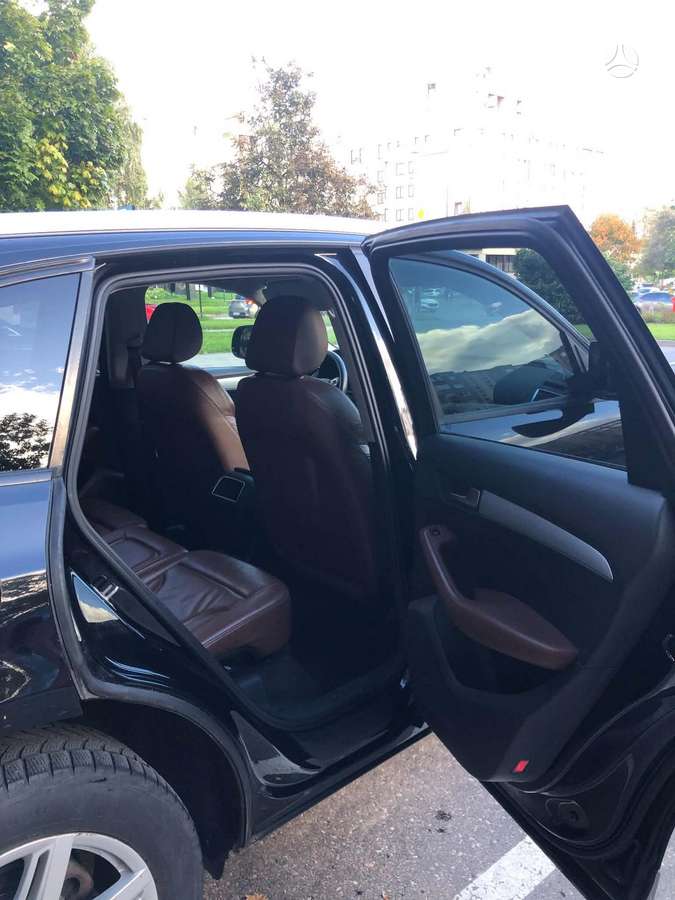 Audi Q5 2009 — photo 11