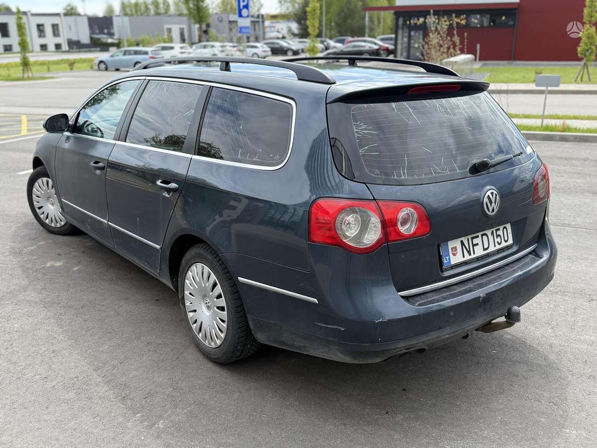 Volkswagen Passat 2006 — interior