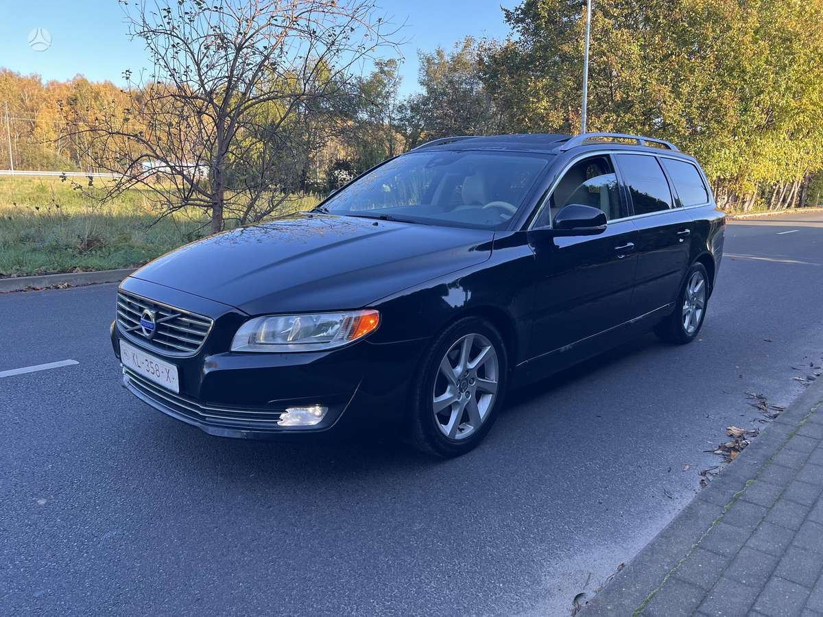 Volvo V70 2014 — вигляд ззаду
