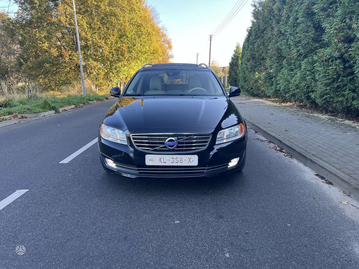 Volvo V70 2014 — салон
