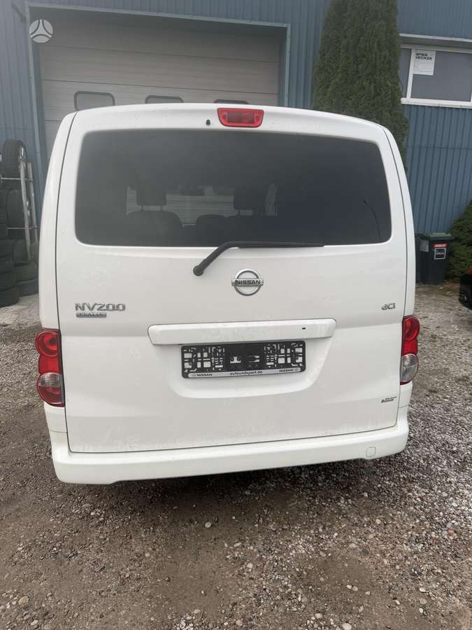 Nissan NV200 2015 — photo 12