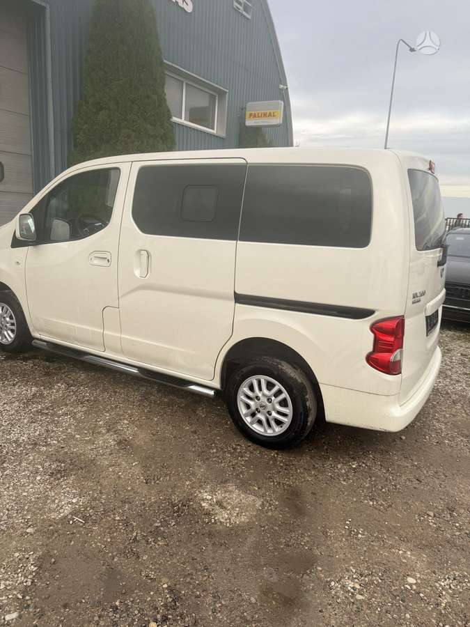 Nissan NV200 2015 — photo 16