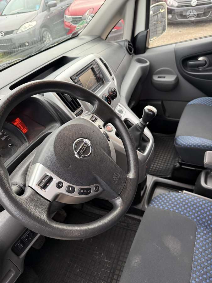 Nissan NV200 2015 — photo 18