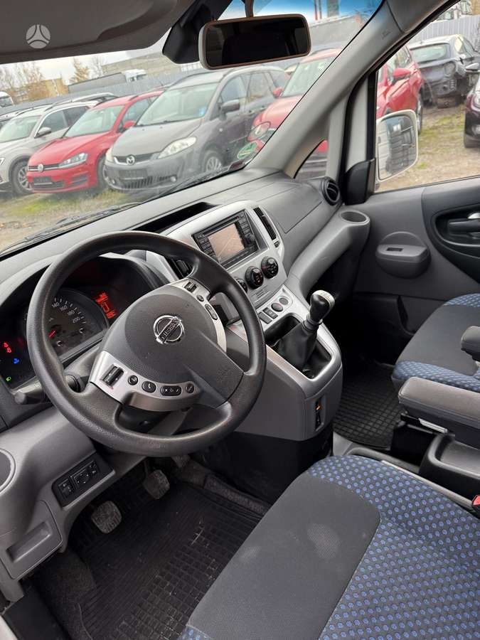 Nissan NV200 2015 — photo 19