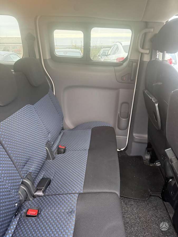 Nissan NV200 2015 — photo 30