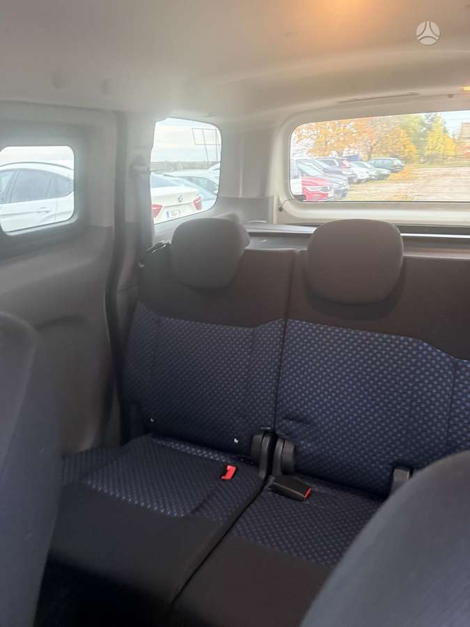 Nissan NV200 2015 — photo 39