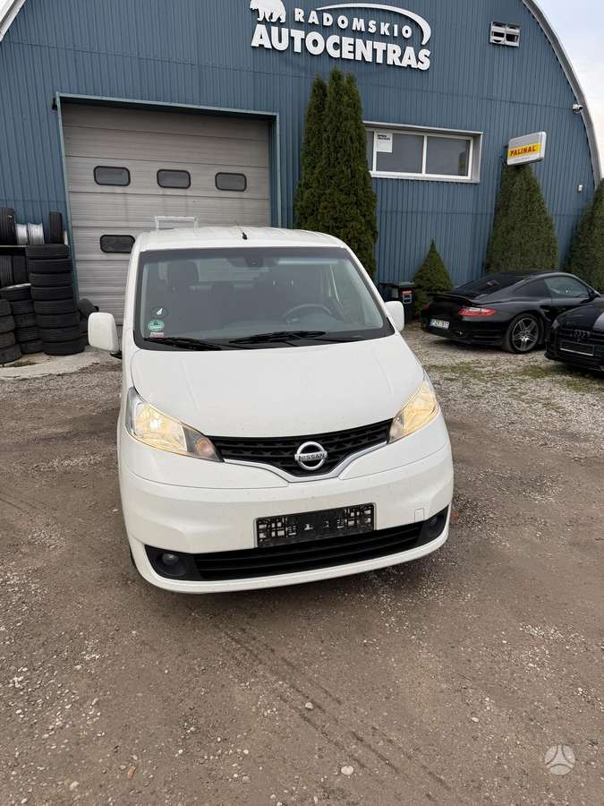 Nissan NV200 2015 — engine 1500 cm³, 110 HP (81kW)