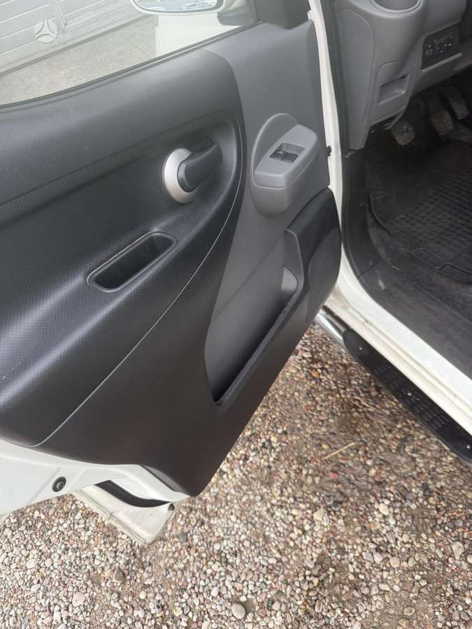 Nissan NV200 2015 — photo 41