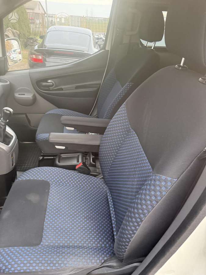 Nissan NV200 2015 — photo 43