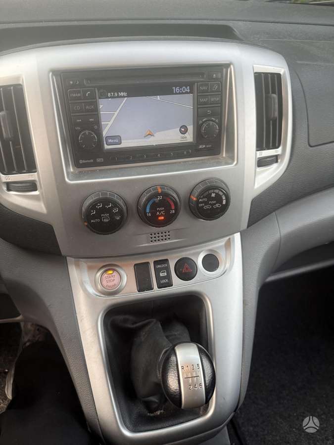 Nissan NV200 2015 — photo 49