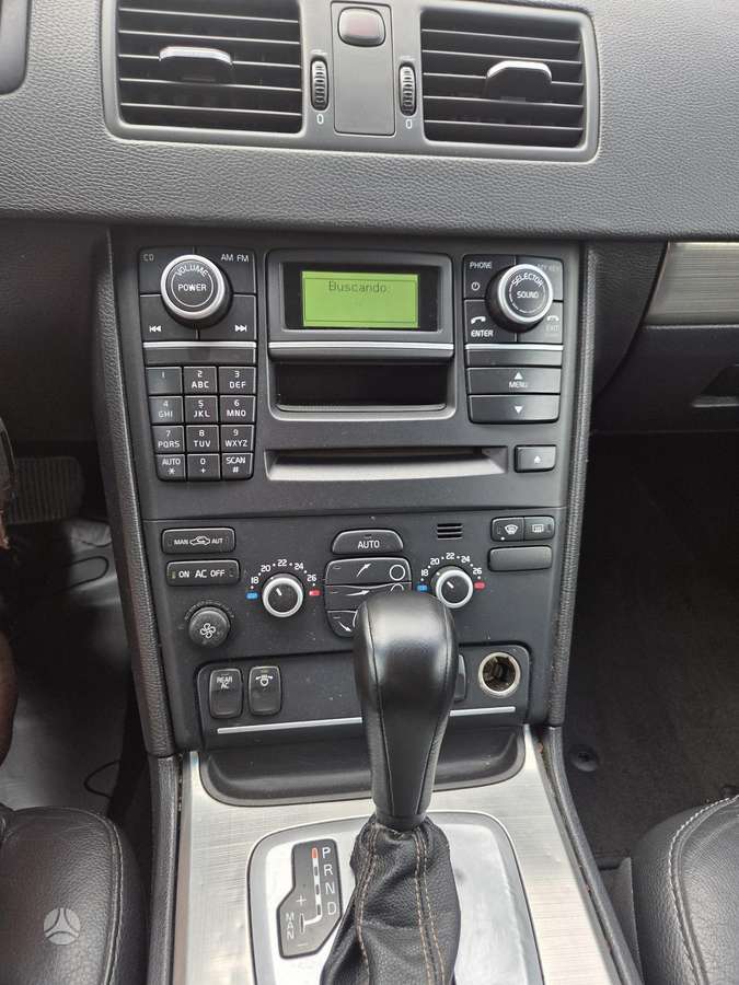 Volvo XC90 2011 — photo 13