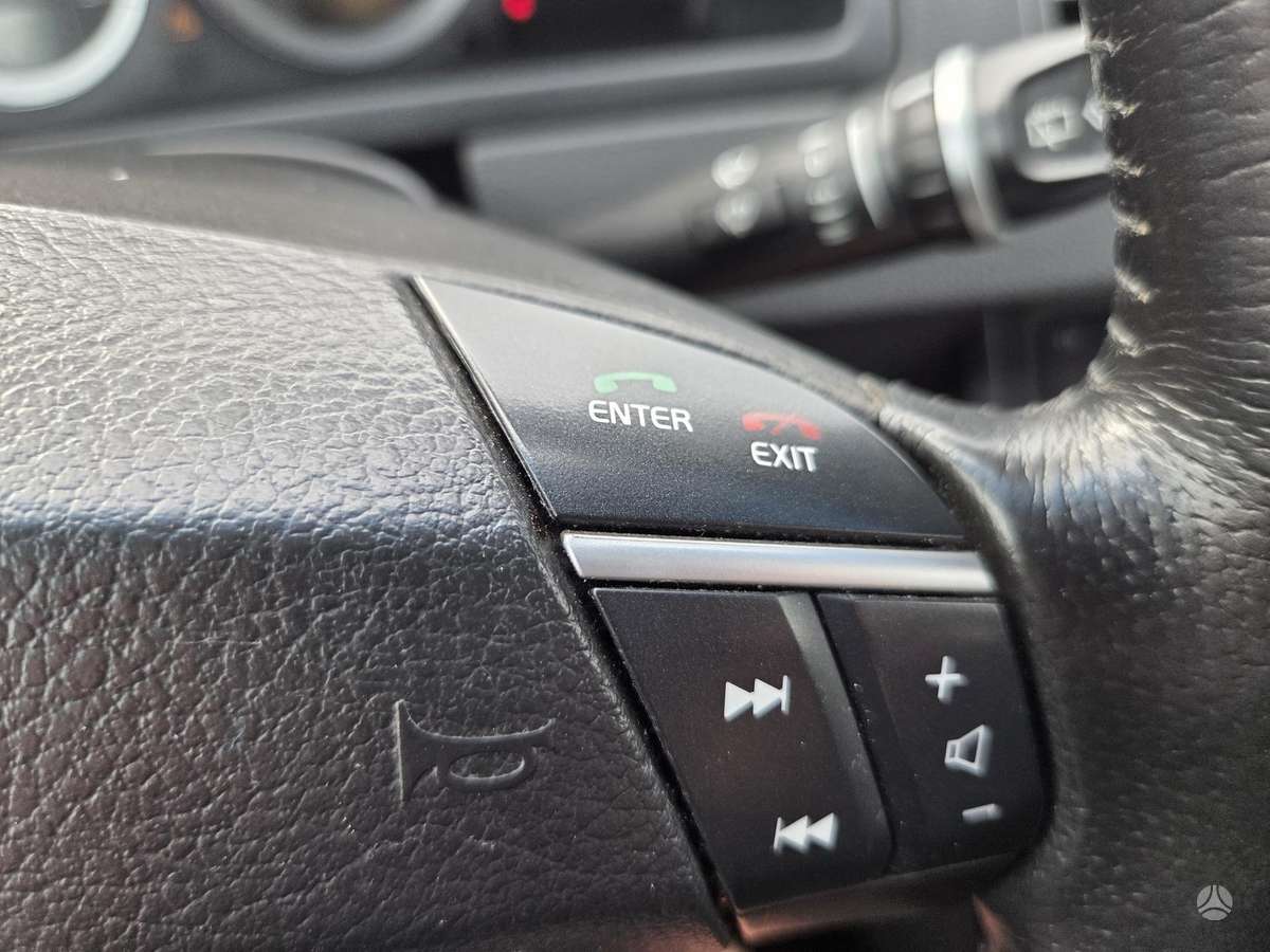 Volvo XC90 2011 — photo 17