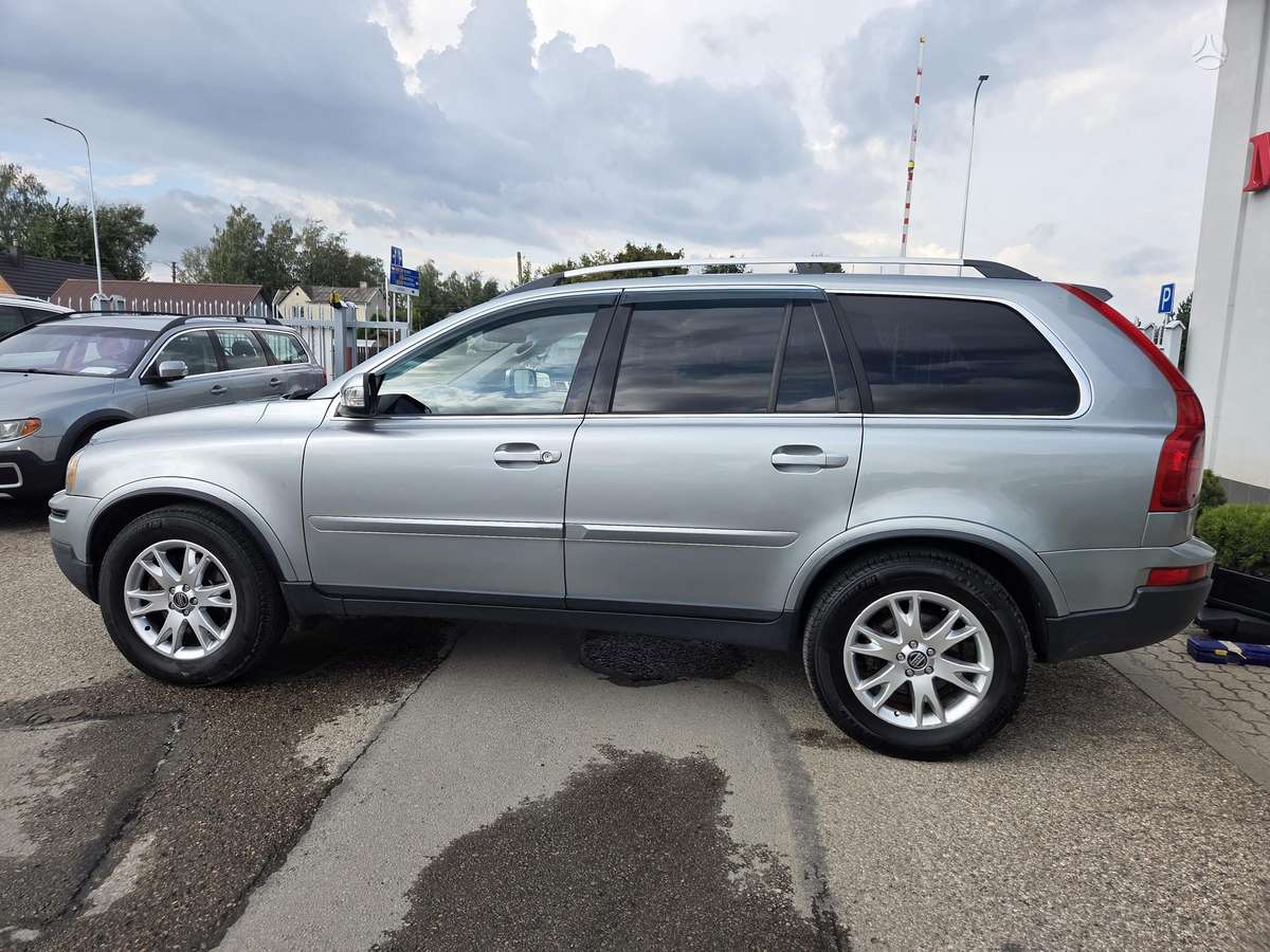 Volvo XC90 2011 — photo 8