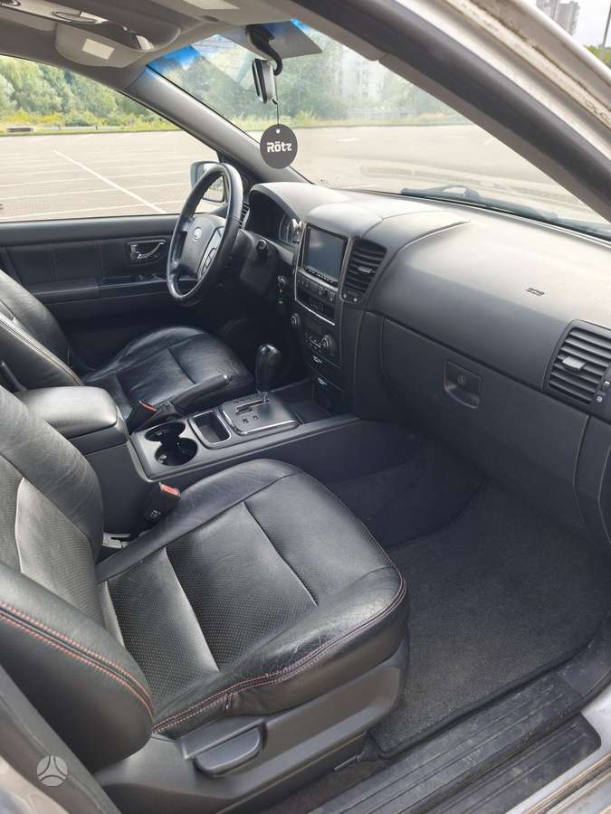 Kia Sorento 2010 — photo 17