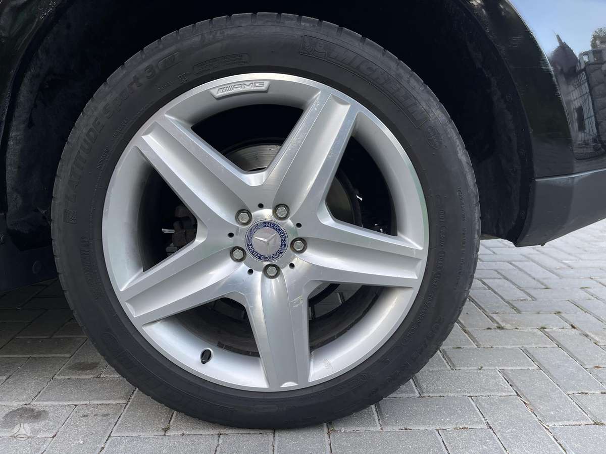 Mercedes-Benz ML320 2008 — photo 11